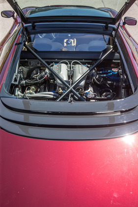 Jaguar XJ 220 (1993) - appetitlich präsentiert