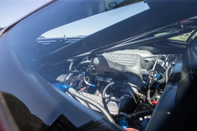 Jaguar XJ 220 (1993) - der Motor ist gut einsehbar