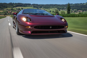 Jaguar XJ 220 (1993) - deutlich über 320 km/h schnell