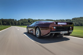 Jaguar XJ 220 (1993) - wirkt wie ein Rennwagen, war aber immer für die Strasse gedacht