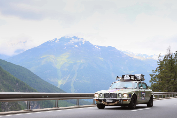 Jaguar XJ 3.4 (1976) - 30. BCCM St. Moritz “Safari Edition” 2024