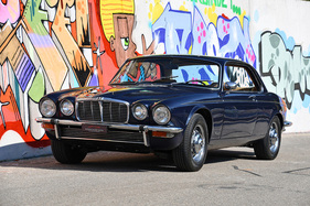 Jaguar XJ 4.2 C (1976) - gemeldet als Lot 154 für Versteigerung der Oldtimer Galerie Toffen vom 17. Oktober 2020