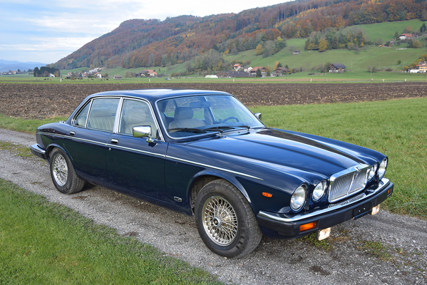Jaguar XJ 6 Sovereign (1985) - angeboten an der Versteigerung der Oldtimer Galerie in Toffen am 29. November 2014