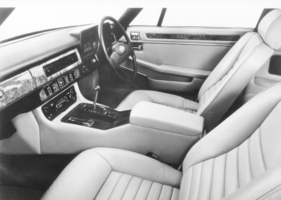 Jaguar XJ-S HE (1985) – Neues Interieur mit Edelholzeinlagen