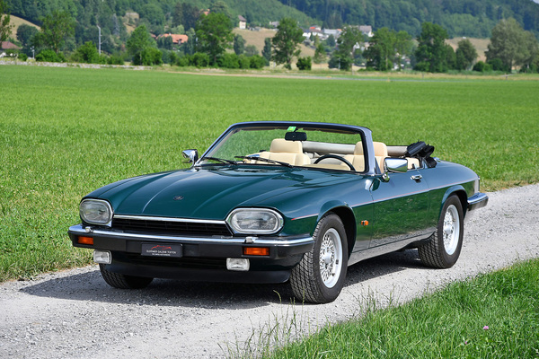 Bild: Jaguar XJ-S V12 Convertible (1991) - als Lot 183 an der Versteigerung der Oldtimer Galerie Toffen am 15. Oktober 2022