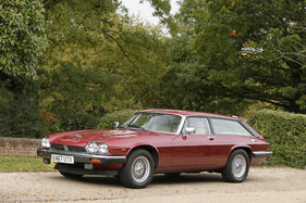 Jaguar XJ-S V12 HE Lynx Eventer (1988) - als Lot 308 angeboten von Bonhams bei der Versteigerung im RAF Museum in Hendon 2015 Jaguar XJ-S V12 HE Lynx Eventer (1988) - als Lot 308 angeboten von Bonhams bei der Versteigerung im RAF Museum in Hendon 2015