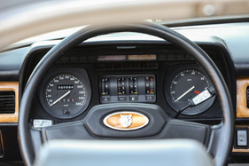 Chromgerahmt und holzgebettet war gestern: Schlicht gezeichnete Instrumente in schlichtem schwarzem Kunststoff