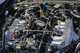 Seidiger Lauf, 299 PS und eine Frisur wie Medusa: Der V12 des XJ-S beweist, dass ein toller Motor nicht schön sein muss – aber sein sollte