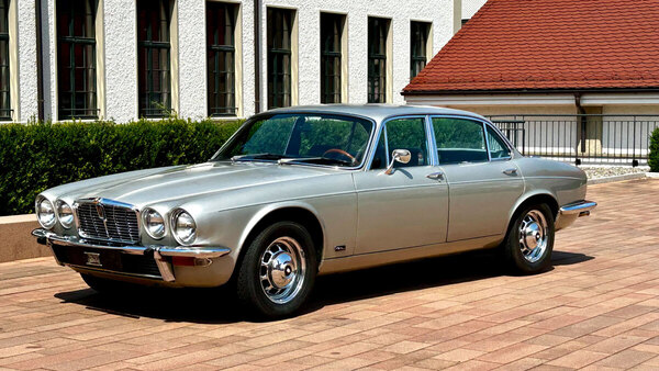 Jaguar XJ12 L (1975) als Lot 1 am 13. September 2025 bei Emil Frey Classic Auctions