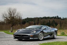 Jaguar XJ220 (1993) - Lot 216 an der RM/Sotheby's Monaco Versteigerung am 10.11. Mai 2024