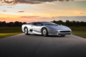 Jaguar XJ220 (1993) - als Lot 142 an der RM/Sotheby's Amelia Island Versteigerung am 5. März 2022