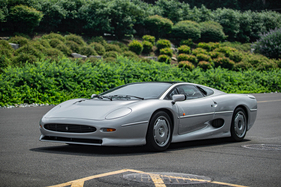 Jaguar XJ220 (1993) - as lot 207 at the RM/Sotheby's Monterey auction from August 12 to 14, 2021