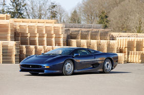 Jaguar XJ220 (1994) - als Lot 114 an der RM Sotheby's Milan Auction 2025
