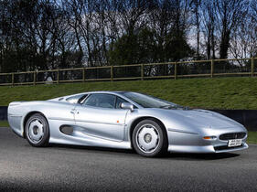 Jaguar XJ220 Coupé (1992) - als Lot 137 an der Bonhams Goodwood Festival of Speed Versteigerung 2025