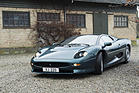 Jaguar XJ220 Coupé (1992) - angeboten als Lot 333 an der Bonhams-Versteigerung im Grand Palais Paris am 4. Februar 2016