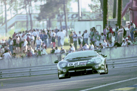Jaguar XJ220C (1993) - Paul Belmondo/Jay Cochran/Andreas Fuchs im #52 XJ220C in Le Mans 1993 Jaguar XJ220C (1993) - Paul Belmondo/Jay Cochran/Andreas Fuchs im #52 XJ220C in Le Mans 1993