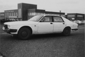 Jaguar XJ40 (1984) - zwei Jahre vor der Vorstellung im Jahr 1986 als Erlkönig bei Testfahrten unterwegs