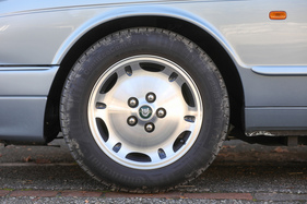 Jaguar XJ6 3.2 Executive (1997) - Leichtmetallräder (16 Zoll)