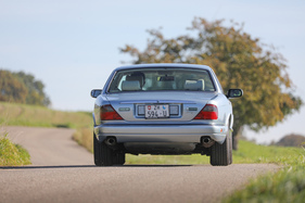 Jaguar XJ6 3.2 Executive (1997) - auch von hinten sofort als Jaguar erkennbar
