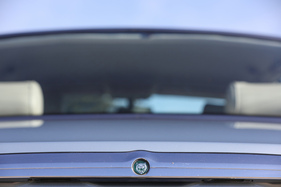 Jaguar XJ6 3.2 Executive (1997) - der hinten montierte Jaguar-Kopf ist relativ klein