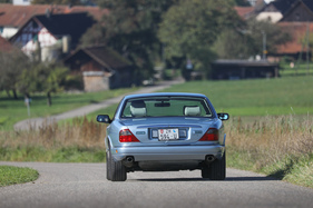 Jaguar XJ6 3.2 Executive (1997) - wie sanft er abrollt, kann man auf dem Foto nicht erkennen