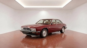 Jaguar XJ6 Sovereign 4.0 (1990) - angeboten in der Classic- & Youngtimer-Cars Auktion der Emil Frey Classics AG im Oktober 2026