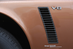 Bild Jaguar XJ6 V8-Special (1969) - V8-Zeichen und Ausströmöffnungen im Stile des Jensen Interceptor - Albisgütli Classics - Cars & Bikes August 2021
