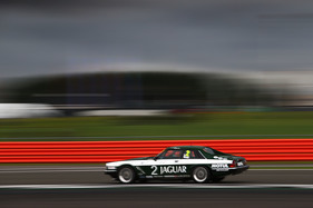 Jaguar XJS (1985) - Super Touring Car Trophy - Silverstone Classic 2017