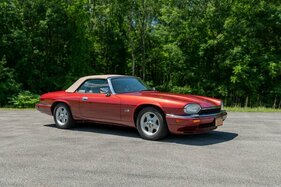 Jaguar XJS Convertible 'Six-Speed' (1994) - als Lot 888 angeboten an der Broad Arrow Jim Tailor Collection Versteigerung 2022 (1994)