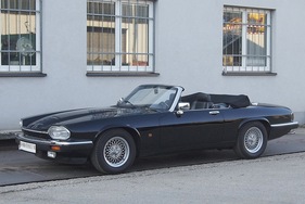 Jaguar XJS V12 Convertible (1991) als Lot 319 von Dorotheum an der Classic Expo Salzburg am 17. Oktober 2015 angeboten (1991)