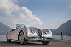 Jaguar XK 120 (1952) - in die Front integrierte Scheinwerfer
