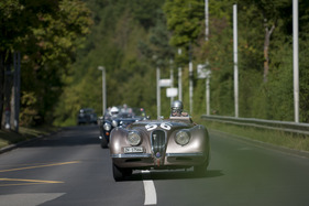 Jaguar XK 120 Alu OTS (1949) - am Start beim GP Suisse 2012 in der Kategorie Sport- und Tourenwagen 1946 - 1962
