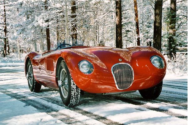 Jaguar XK 120 C (1952) - XKC023 C-Type nach der Restauration bei winterlichen Verhältnissen fotografiert