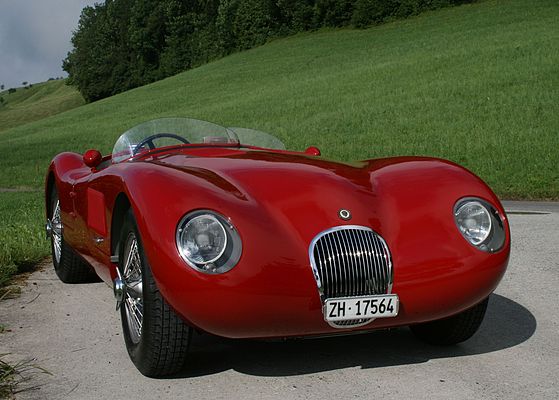 Jaguar XK 120 C (1952) - das Fahrzeug hat Strassenzulassung, wie es auch früher üblich war