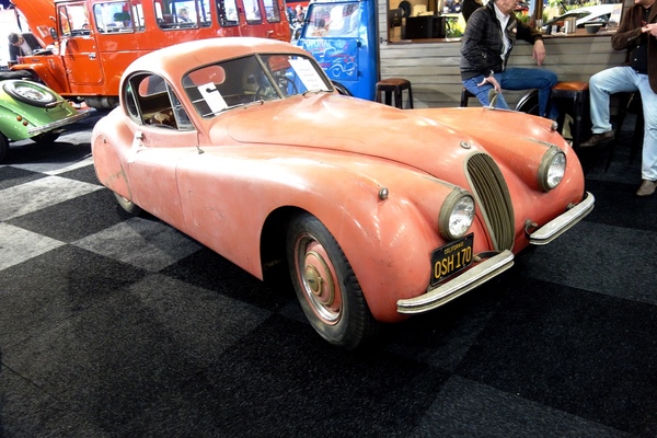 Jaguar XK 120 Coupé mit Restaurierungsbedarf - InterClassics Maastricht 2019