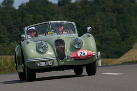 Jaguar XK 120 DHC SE (1953) - am RAID Suisse-Paris 2015