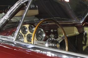 Jaguar XK 120 Ghia Supersonic (1952) - kunstvolles Cockpit (Rétromobile 2012)