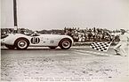 Jaguar XK 120 Hansgen Special (1953) – Fahrt über die Ziellinie in Watkins Glen