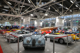 Jaguar XK 120 OTS (1951) - zwischen frühen und späten Porsche-Klassikern - 42. Auto e Moto d'Epoca 2025