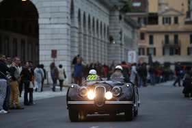 Jaguar XK 120 OTS (1954) an der Mille Miglia 2013
