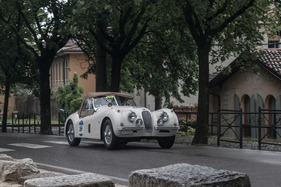 Jaguar XK 120 OTS Roadster (1953) - an der Mille Miglia 2016