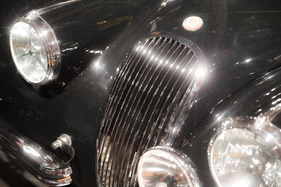 Jaguar XK 120 Roadster (1954) - versteigert als Lot 153 an der RM/Sotheby's Auktion in Paris am 3. Februar 2016