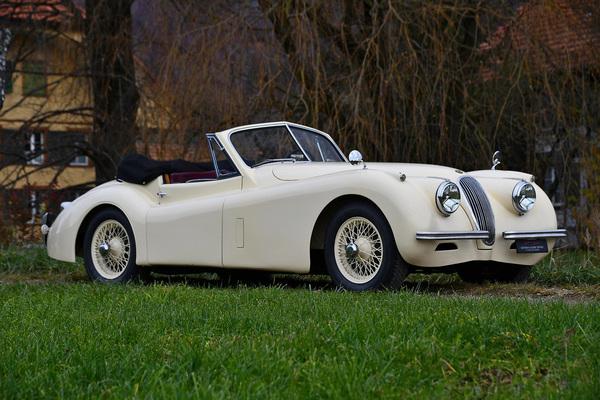 Jaguar XK 120 SE Drop Head Coupe (1953) - als Lot 108 an der Versteigerung der Oldtimer Galerie in Gstaad am 29. Dezember 2022