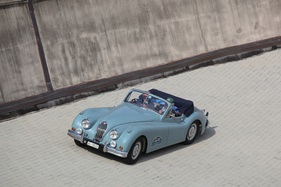 Jaguar XK 140 DHC (1955) - Teststrecke auf dem Dach der Lingotto-Fabrik in Turin - Alpenbrevet 2019 (1955)