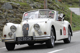 Jaguar XK 140 DHC (1956) - Flüelapass - Passione Caracciola 2017