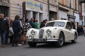 Jaguar XK 140 FHC (1956) – Embouteillage de Lapalisse 2024 (1956)