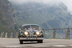 Jaguar XK 140 FHC (1956) - Memorial 100 Jahre Klausenrennen am 6. August 2022 (1956)
