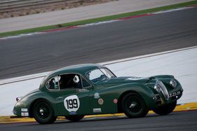 Jaguar XK 140 FHC (1956) im Feld der "Legends 50s Sports Car" am Algarve Classic Festival 2013 (1956)
