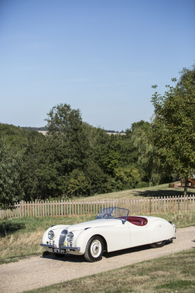 Jaguar XK120 Roadster (1950) - als Lot 26 an der Bonhams Bond Street Versteigerung am 4. Dezember 2016