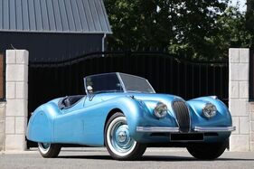 Jaguar XK120 Roadster (1952) - Lot 066 an der Artcurial Musée Automobile du Château de Vernon Versteigerung 2025